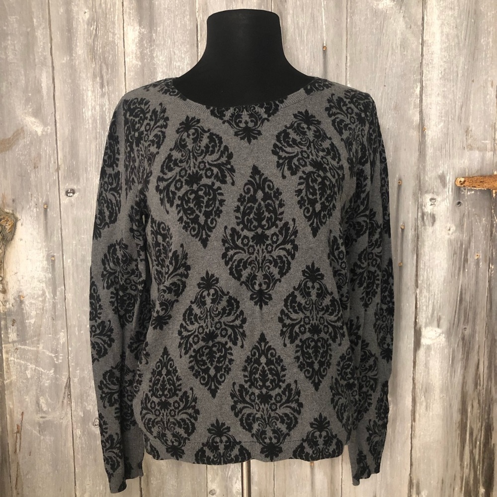 Old Navy sweater